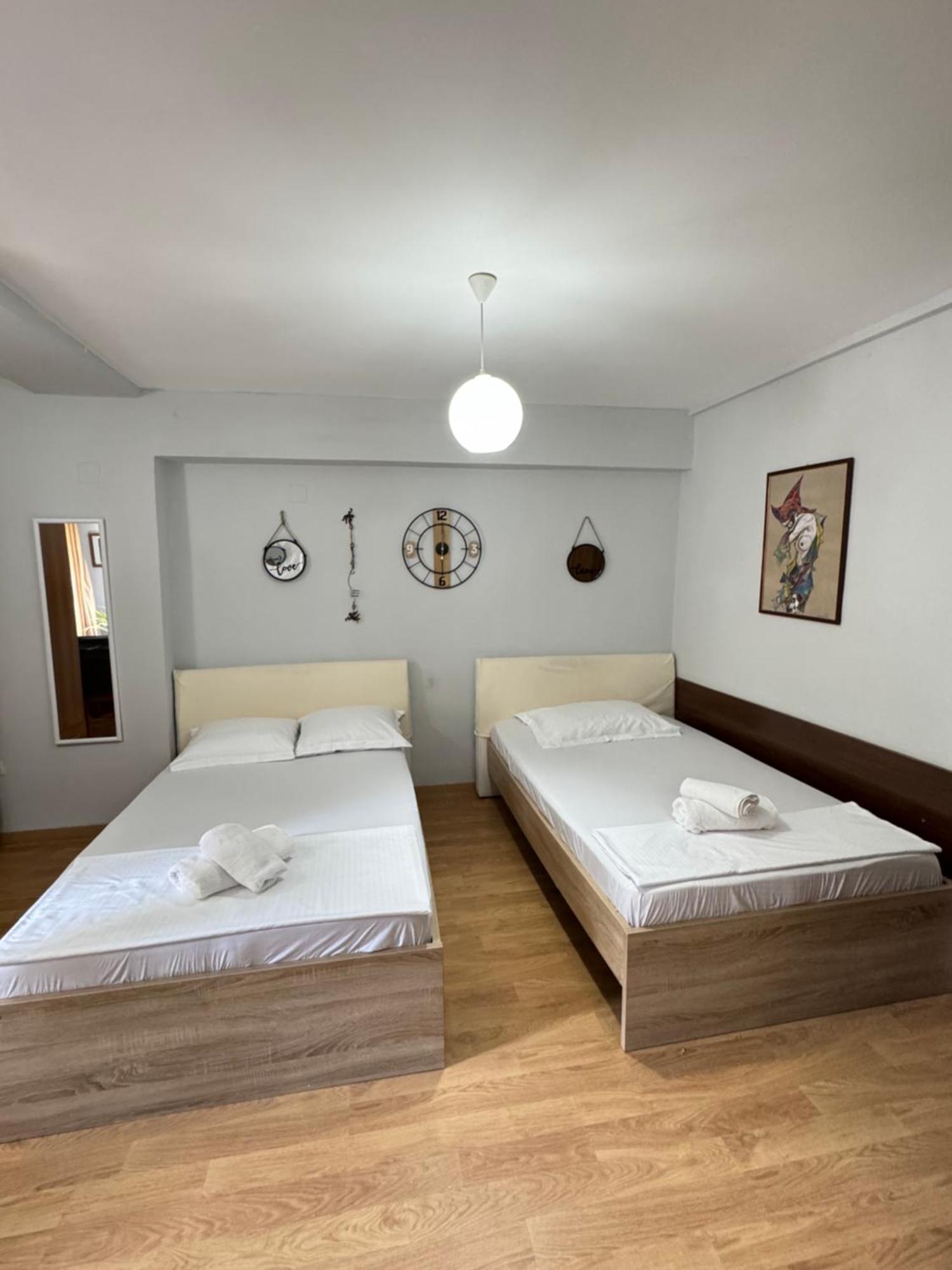 Tirana Centre Lions Gate 9 Apartment Ngoại thất bức ảnh